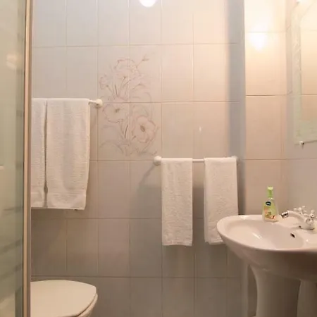 Perfect Loc 3 Bedroom/2bth *