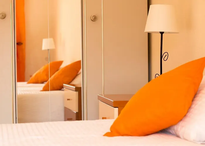 Perfect Loc 3 Bedroom/2bth * Lagos