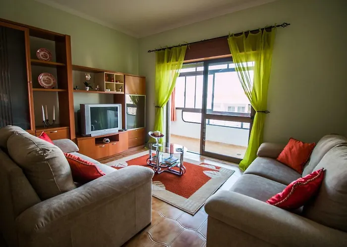 Perfect Loc 3 Bedroom/2bth * Lagos