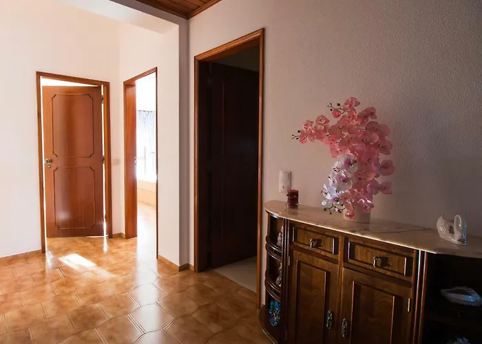 Perfect Loc 3 Bedroom/2bth